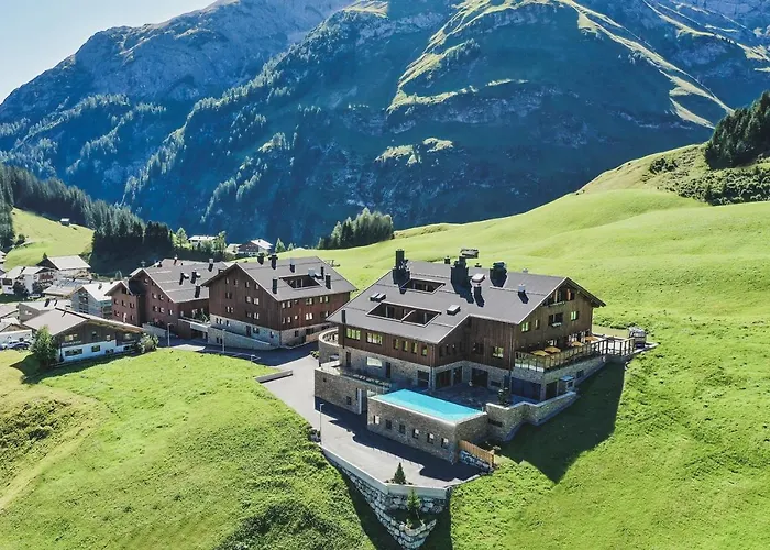 Warth (Vorarlberg) Spa Hotels