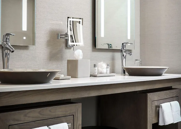 Green Bay Spa Hotels